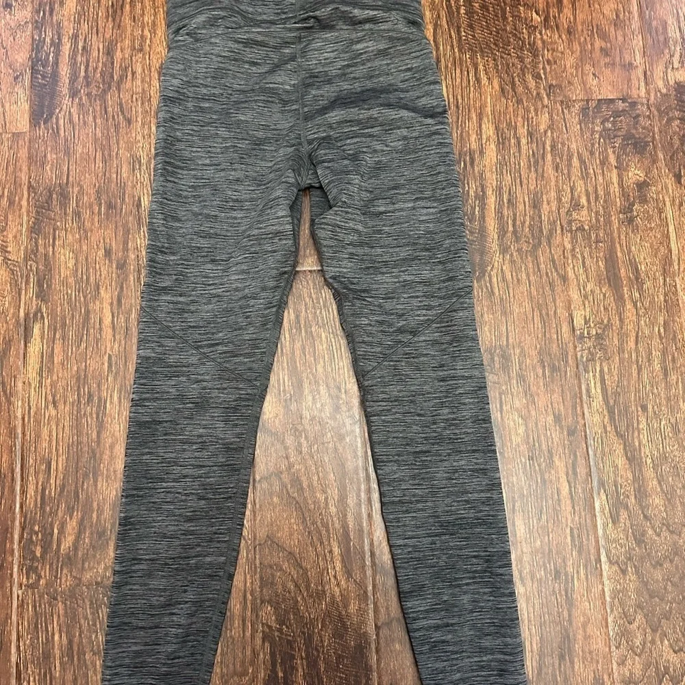 Under Armour‎ Heather Gray Leggings